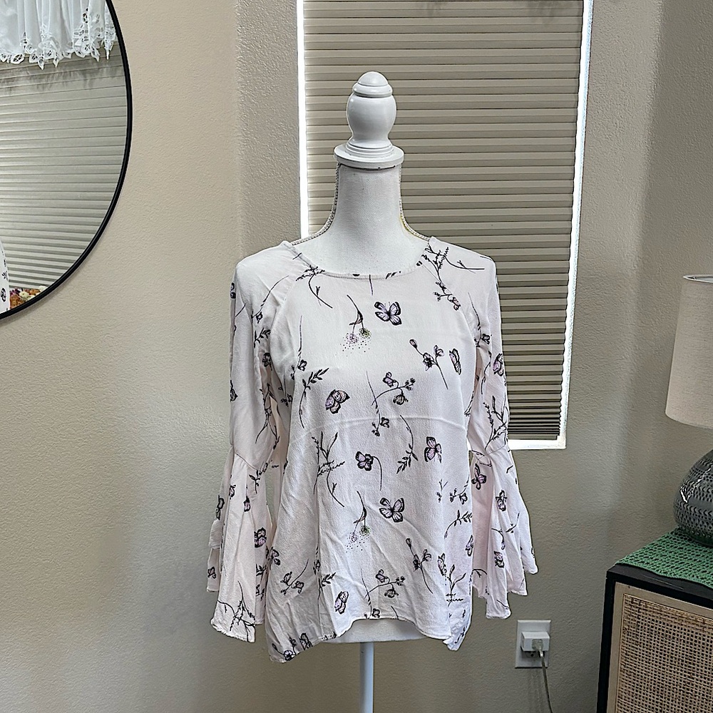 LAUREN CONRAD • Butterfly Floral Print Bell Sleeve Blouse